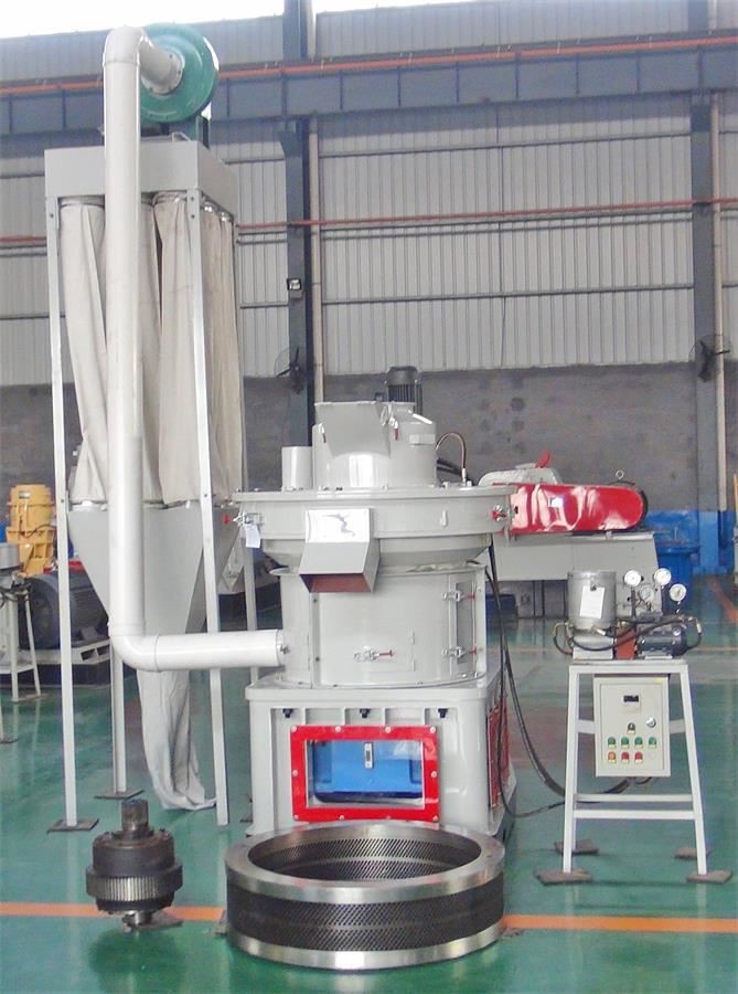 wood pellet press