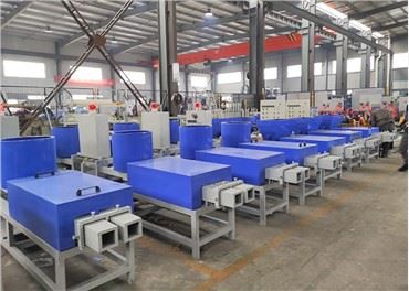 Maschine zur Herstellung von Sägemehl-Pelletblöcken